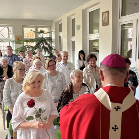 Abp Guzdek w Hospicjum „Dom Opatrzności Bożej”