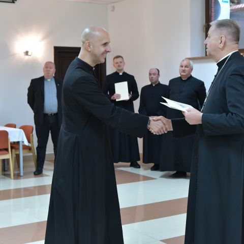 Nominacje nowych wikariuszy w parafiach archidiecezji